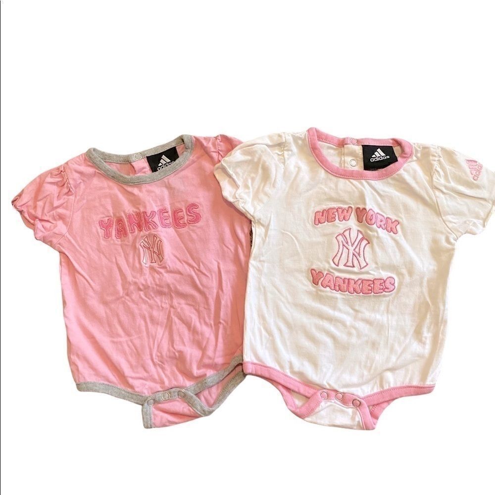 Two Pack of Pink NY Yankees Onesies 3-6 Months